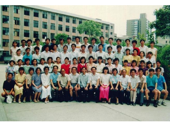 1987级_城建学院给水排水专业毕业照