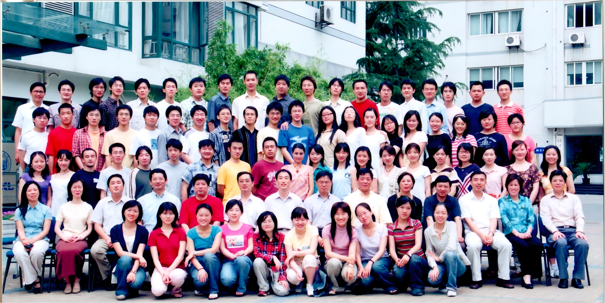 2006届环境工程本科毕业生合影